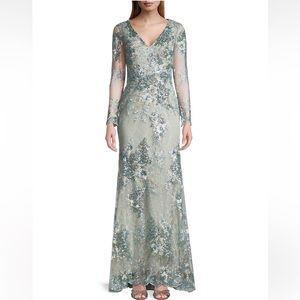 NWT Mac Duggal Beaded Lace V-Neck Gown